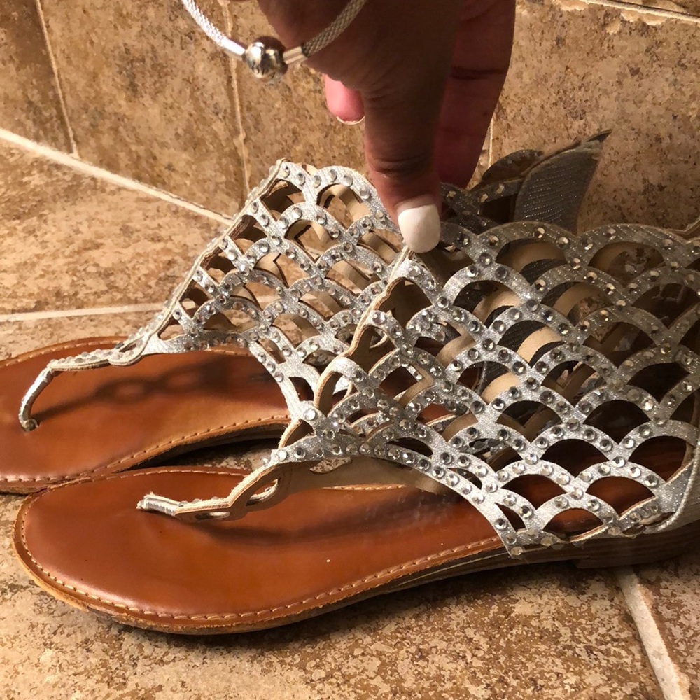 ZIGI SOHO SILVER CRYSTAL GLITTER THONG SANDALS